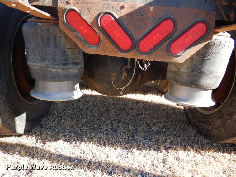 image for item DI5739 1997 Freightliner Classic XL FLD120  semi truck