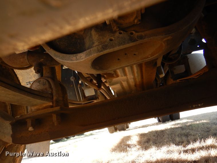 image for item DI5739 1997 Freightliner Classic XL FLD120  semi truck