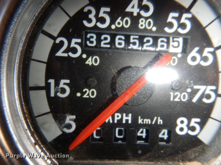 image for item DI5739 1997 Freightliner Classic XL FLD120  semi truck