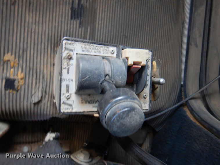 image for item DI5739 1997 Freightliner Classic XL FLD120  semi truck