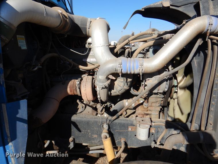 image for item DI5739 1997 Freightliner Classic XL FLD120  semi truck