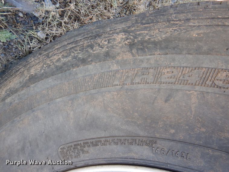 image for item DI5739 1997 Freightliner Classic XL FLD120  semi truck