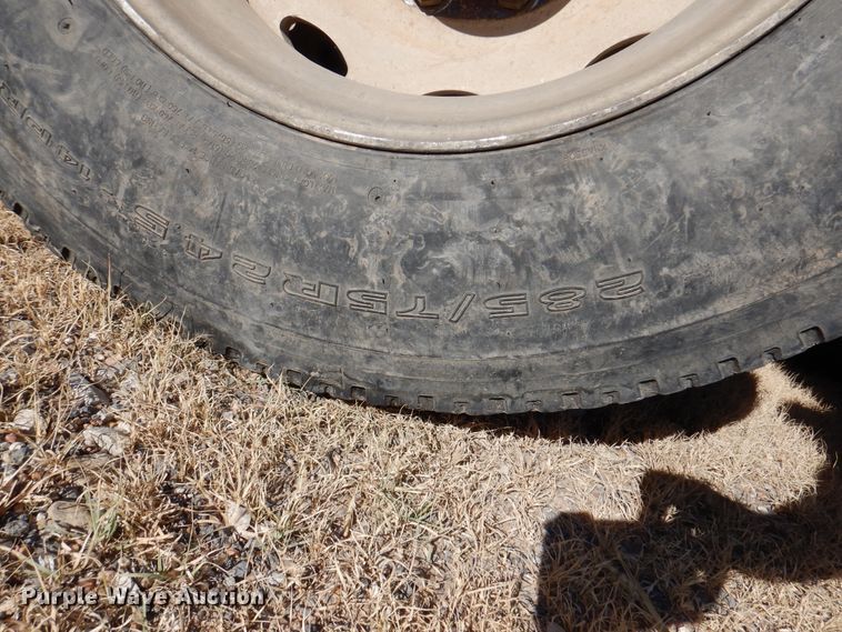 image for item DI5739 1997 Freightliner Classic XL FLD120  semi truck