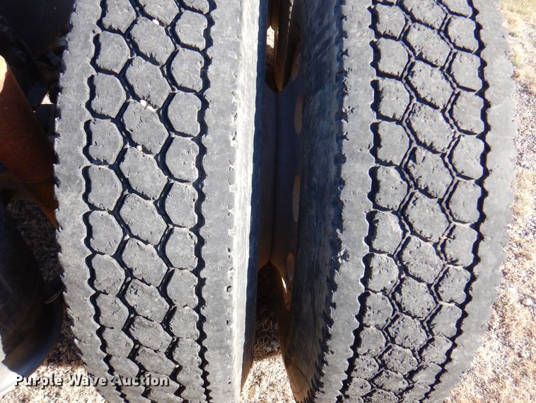 image for item DI5739 1997 Freightliner Classic XL FLD120  semi truck