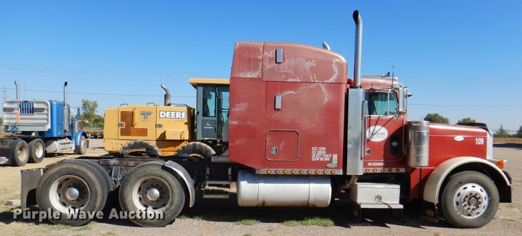 image for item DI5742 1995 Peterbilt 379  semi truck