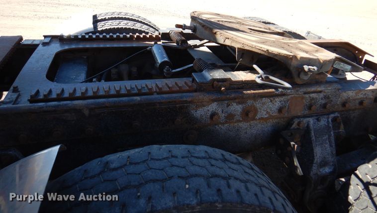 image for item DI5742 1995 Peterbilt 379  semi truck