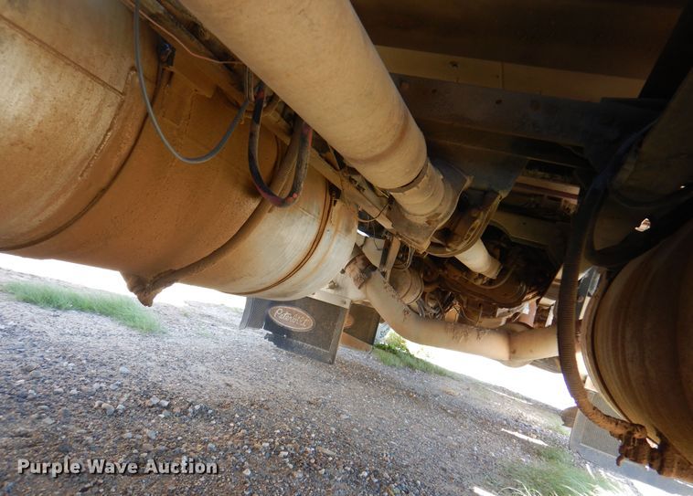 image for item DI5742 1995 Peterbilt 379  semi truck