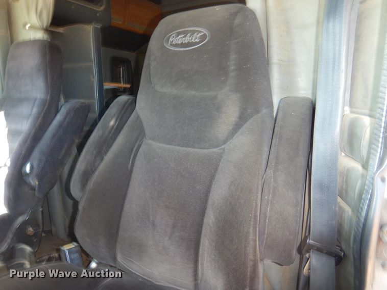 image for item DI5742 1995 Peterbilt 379  semi truck