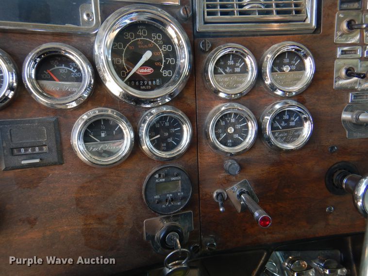 image for item DI5742 1995 Peterbilt 379  semi truck