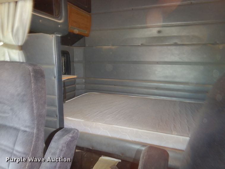 image for item DI5742 1995 Peterbilt 379  semi truck