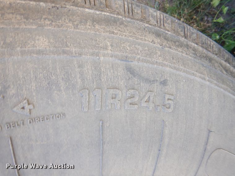 image for item DI5742 1995 Peterbilt 379  semi truck