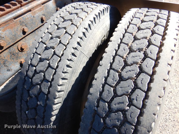 image for item DI5742 1995 Peterbilt 379  semi truck