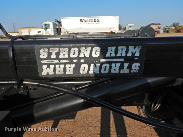 image for item DK2464 2013 Mack GU813  roll-off container truck