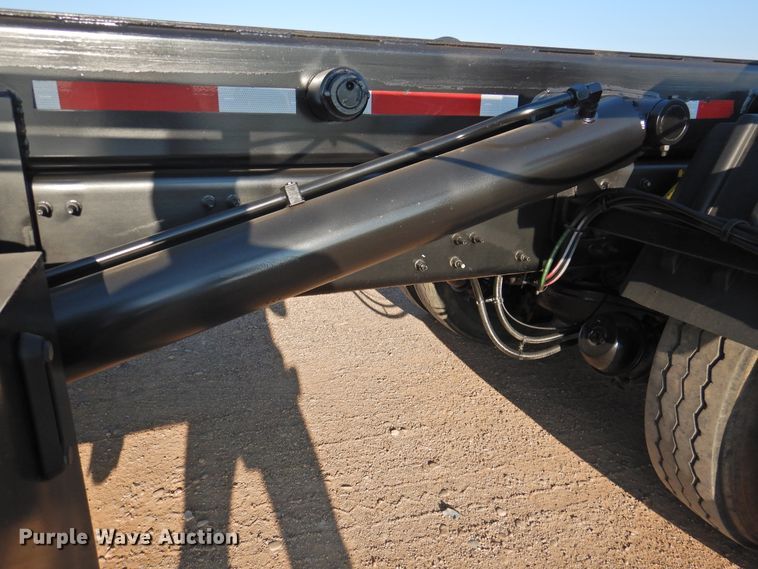 image for item DK2464 2013 Mack GU813  roll-off container truck