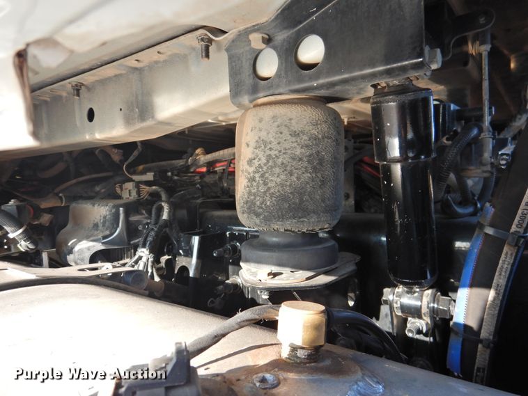 image for item DK2464 2013 Mack GU813  roll-off container truck