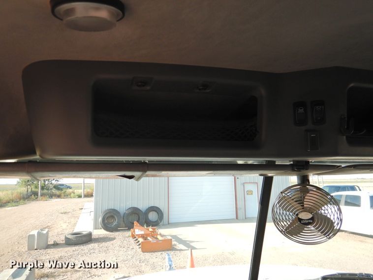 image for item DK2464 2013 Mack GU813  roll-off container truck