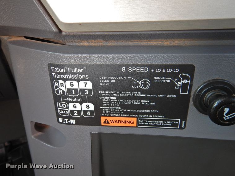 image for item DK2464 2013 Mack GU813  roll-off container truck