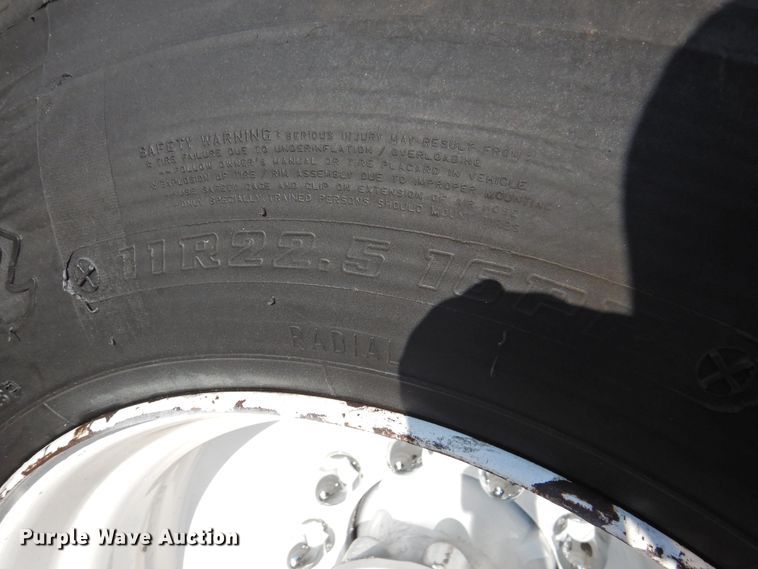 image for item DK2464 2013 Mack GU813  roll-off container truck