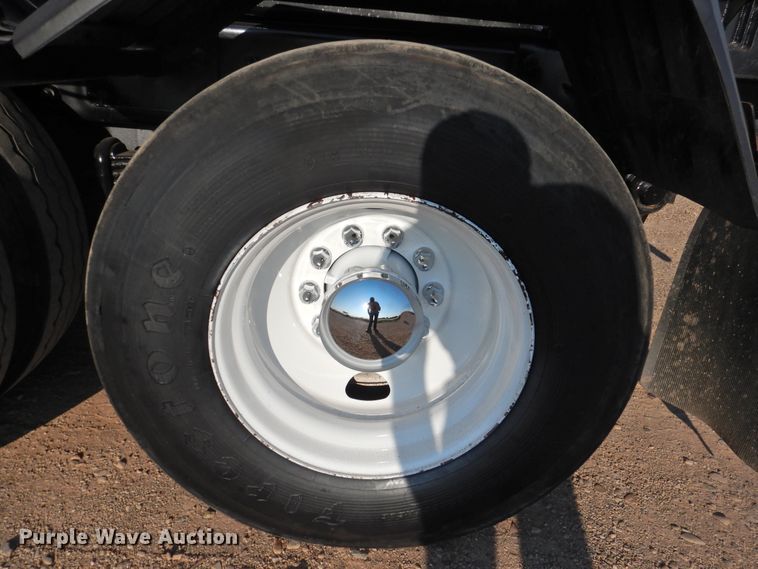 image for item DK2464 2013 Mack GU813  roll-off container truck