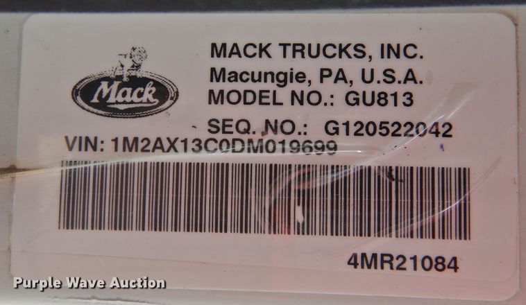 image for item DK2464 2013 Mack GU813  roll-off container truck