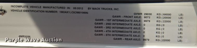 image for item DK2464 2013 Mack GU813  roll-off container truck