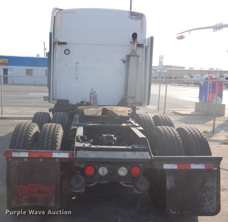 image for item DK8225 2007 Kenworth T600  semi truck