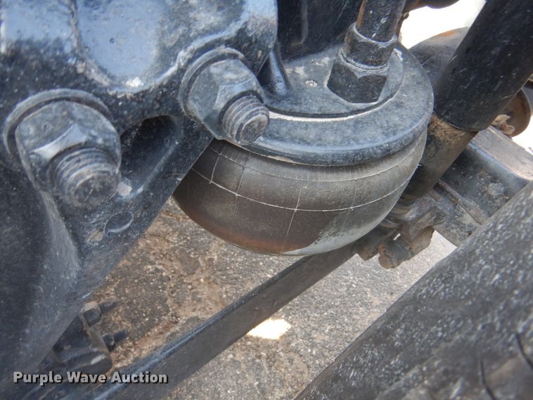 image for item DK8225 2007 Kenworth T600  semi truck