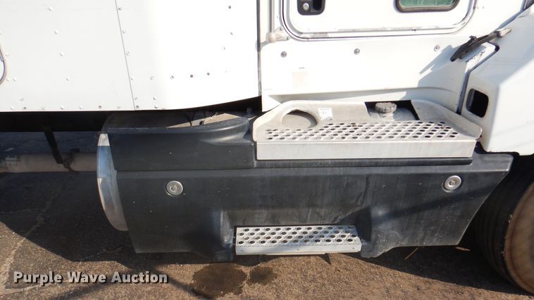 image for item DK8225 2007 Kenworth T600  semi truck