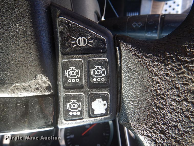 image for item DK8225 2007 Kenworth T600  semi truck