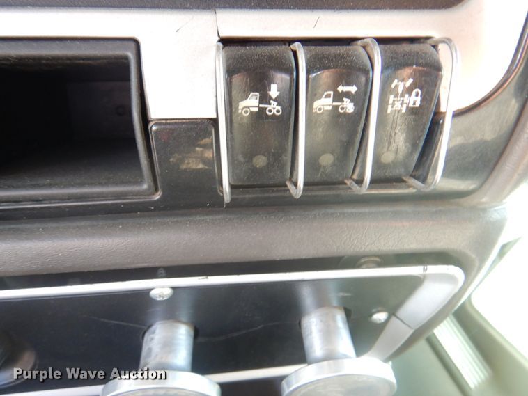 image for item DK8225 2007 Kenworth T600  semi truck