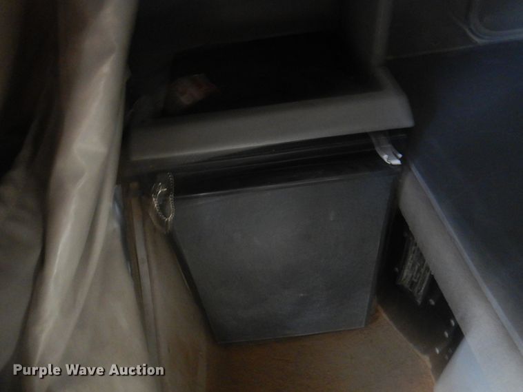 image for item DK8225 2007 Kenworth T600  semi truck