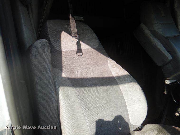 image for item DK8225 2007 Kenworth T600  semi truck