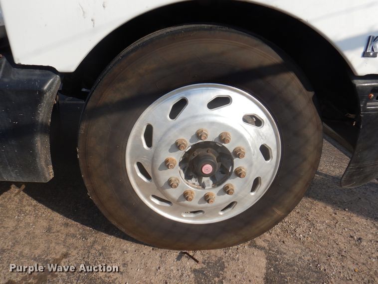 image for item DK8225 2007 Kenworth T600  semi truck