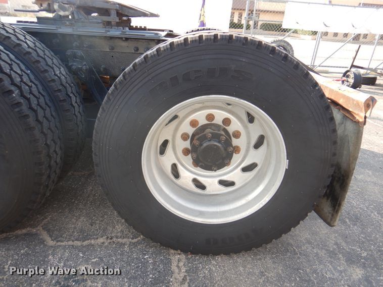 image for item DK8225 2007 Kenworth T600  semi truck