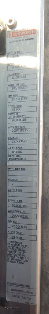 image for item DK8225 2007 Kenworth T600  semi truck