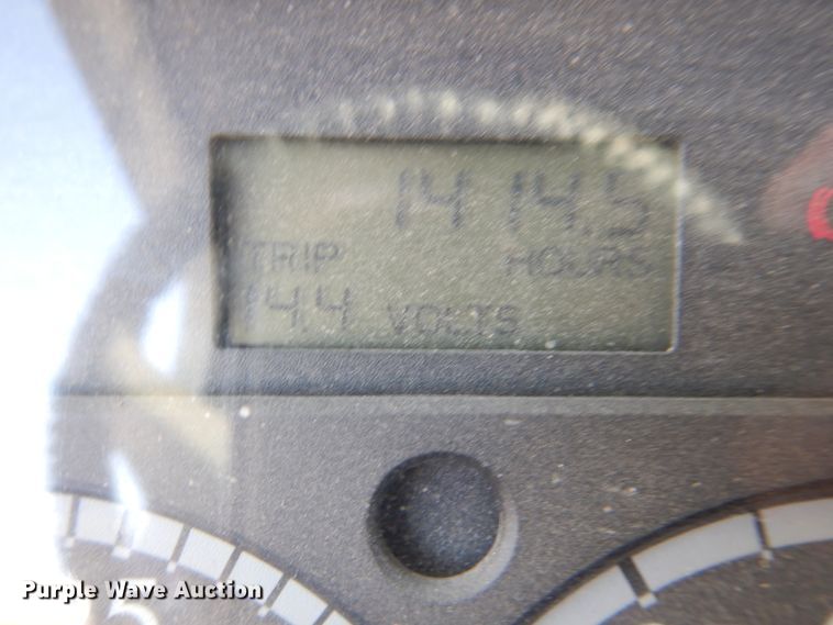 image for item DK8226 2002 Freightliner Columbia  semi truck