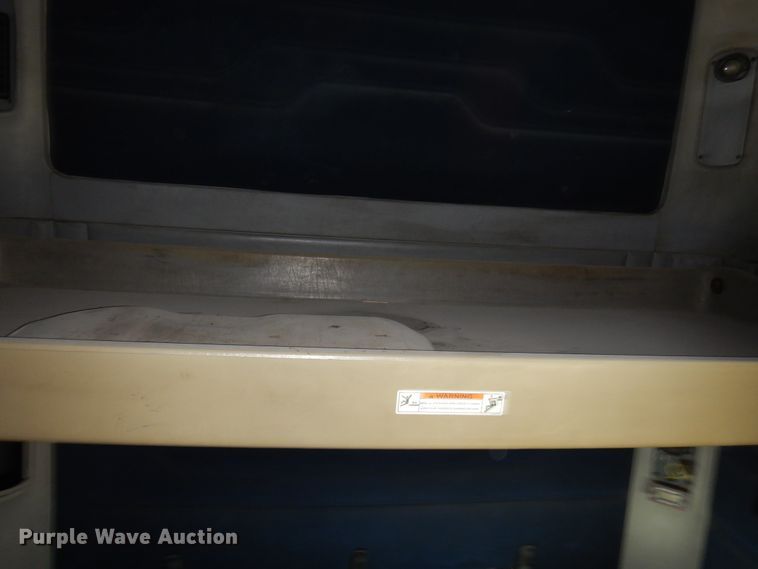 image for item DK8226 2002 Freightliner Columbia  semi truck