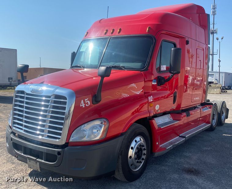 image for item DK8229 2012 Freightliner Cascadia  semi truck