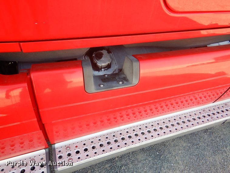 image for item DK8229 2012 Freightliner Cascadia  semi truck