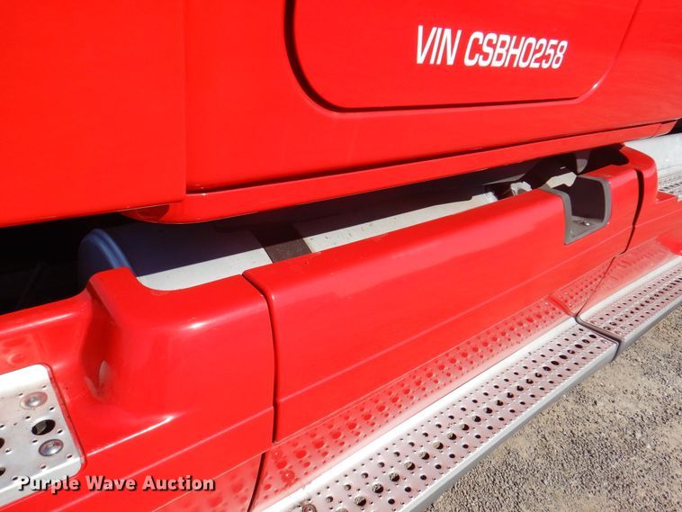 image for item DK8229 2012 Freightliner Cascadia  semi truck