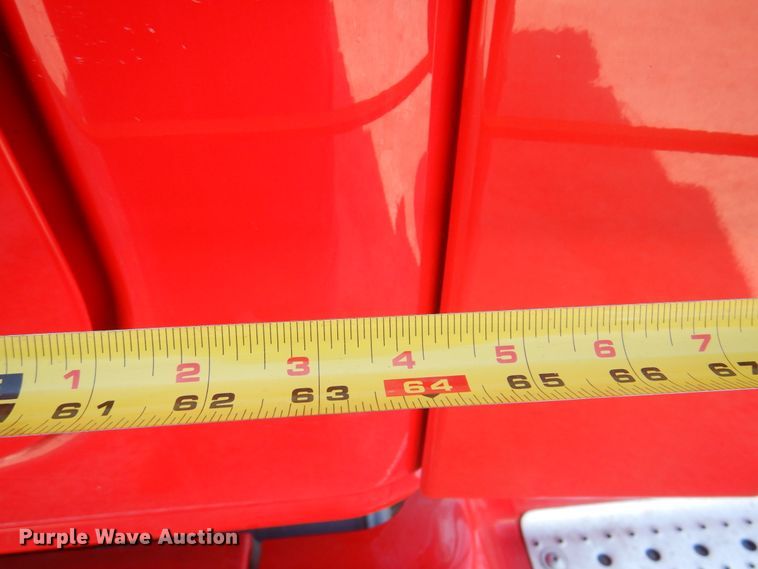 image for item DK8229 2012 Freightliner Cascadia  semi truck