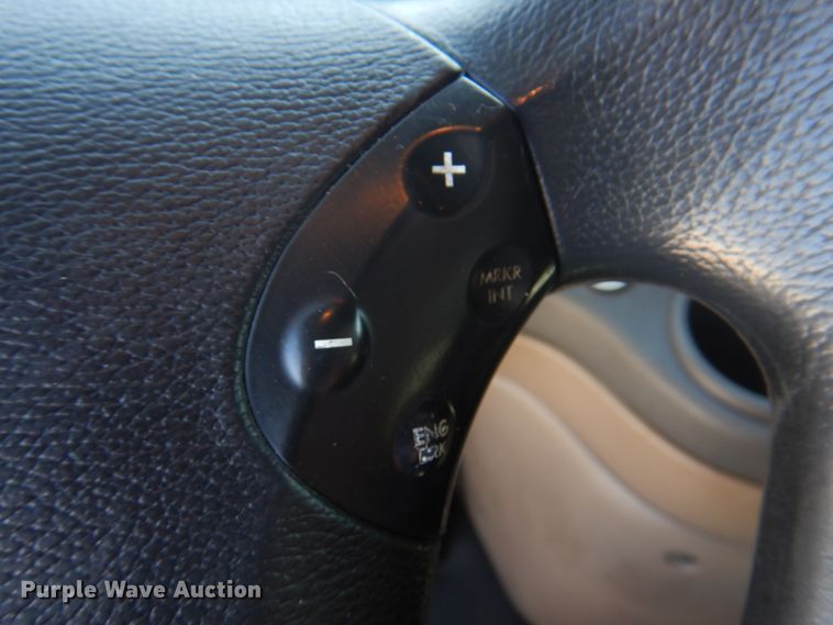 image for item DK8229 2012 Freightliner Cascadia  semi truck