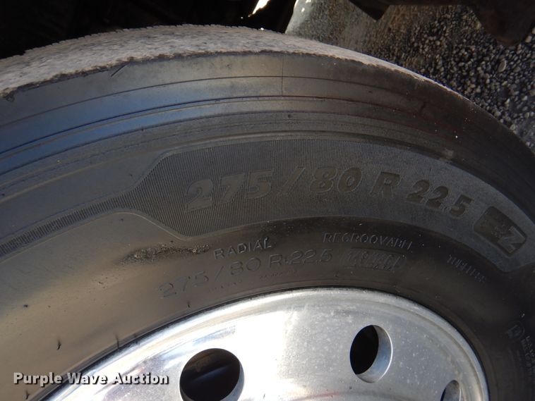 image for item DK8229 2012 Freightliner Cascadia  semi truck