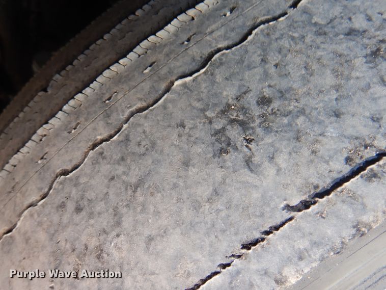 image for item DK8229 2012 Freightliner Cascadia  semi truck