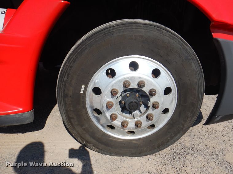 image for item DK8229 2012 Freightliner Cascadia  semi truck