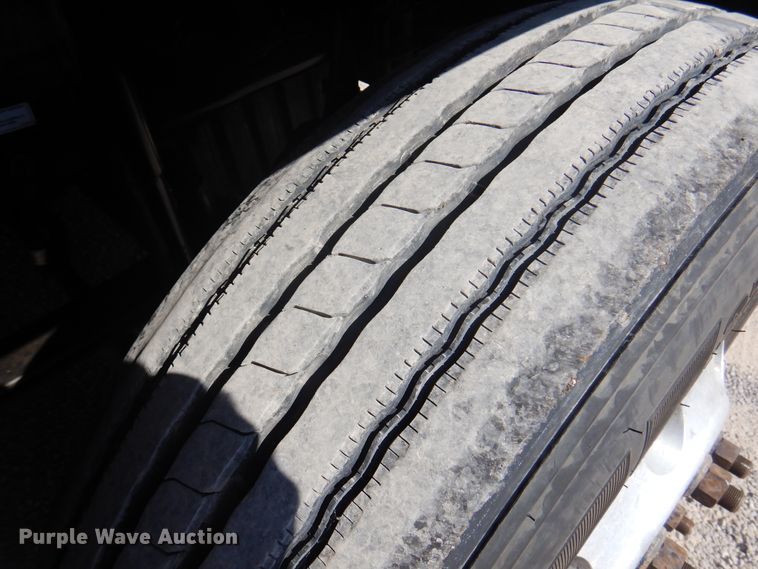 image for item DK8229 2012 Freightliner Cascadia  semi truck