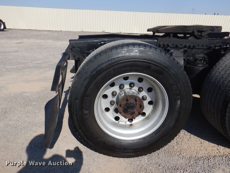 image for item DK8229 2012 Freightliner Cascadia  semi truck