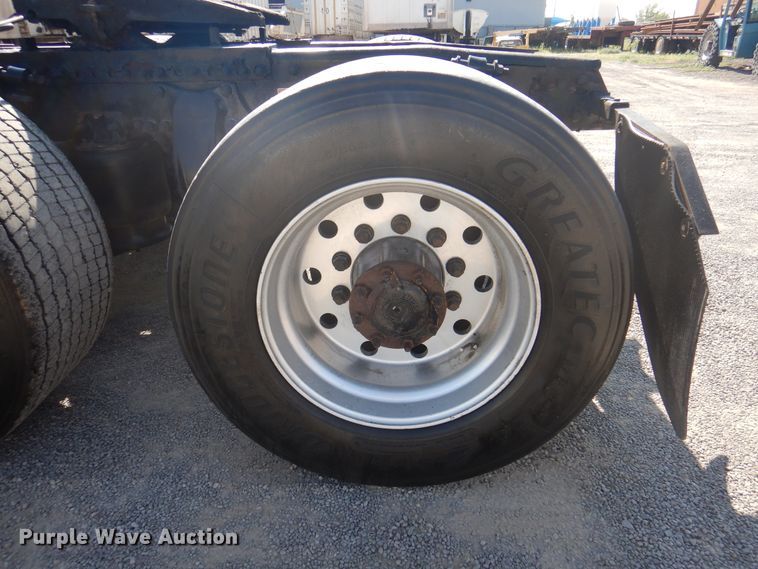 image for item DK8229 2012 Freightliner Cascadia  semi truck