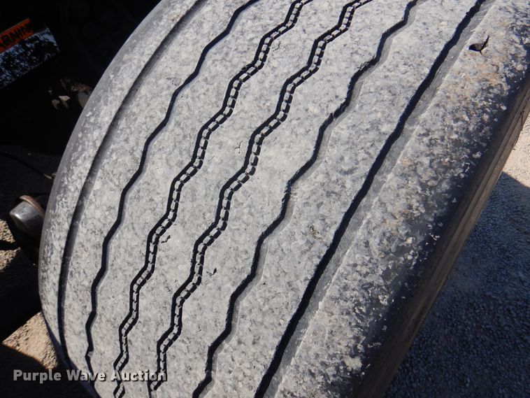 image for item DK8229 2012 Freightliner Cascadia  semi truck