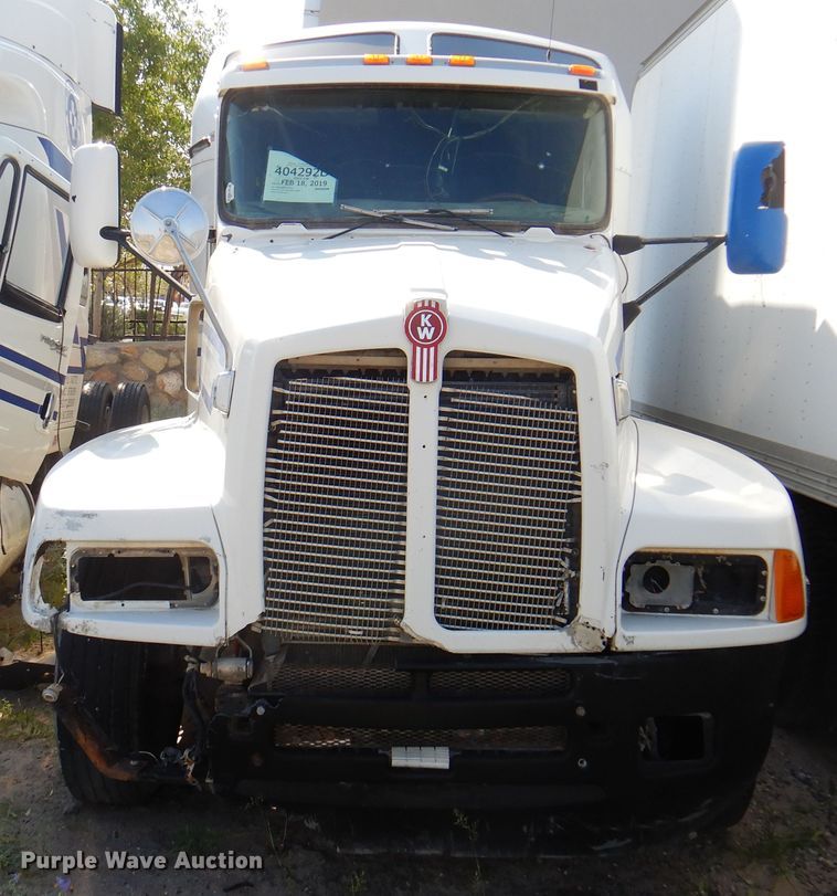 image for item DK8230 2007 Kenworth T600  semi truck